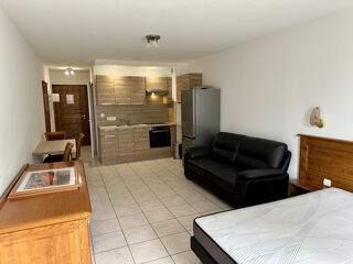  Appartement à louer 1 pièce 35 m²