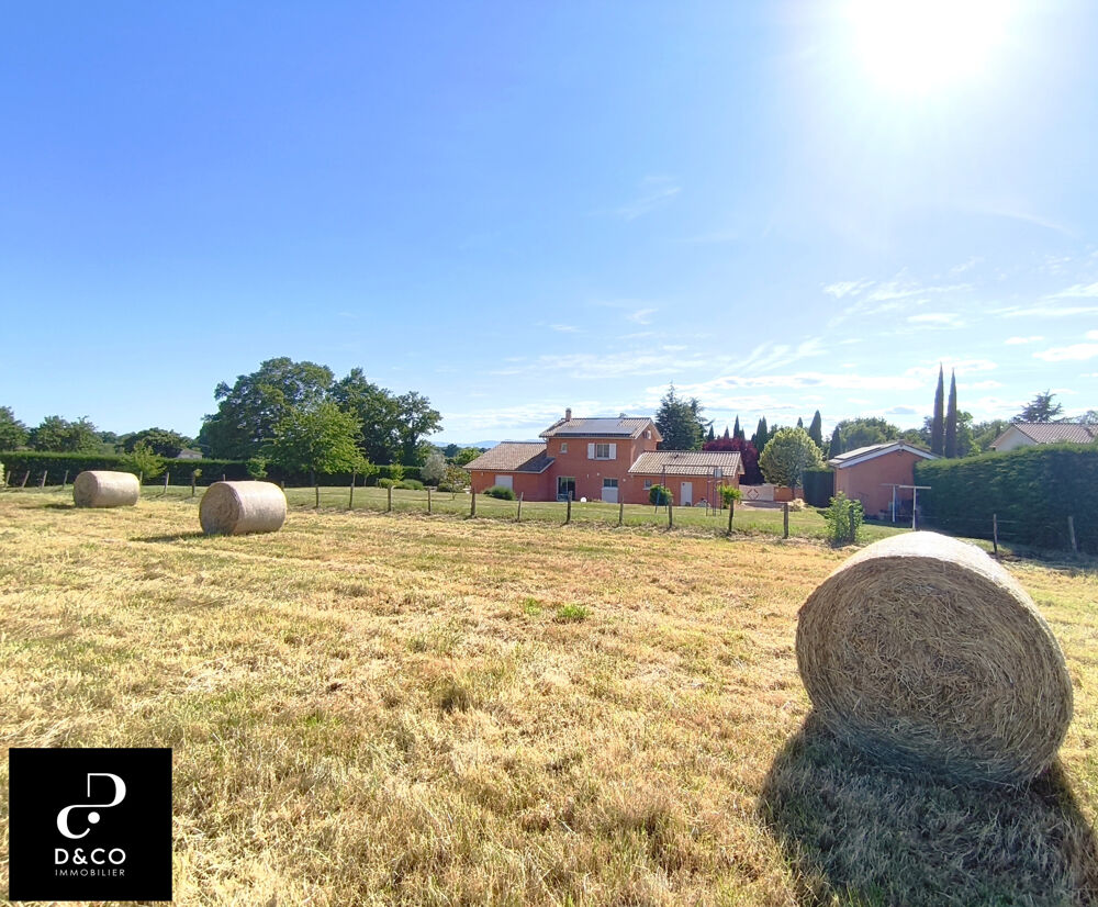 Maison familiale de 200 m2 - Possibilité d'activitées libérales ou artisanal existant avec accès PMR- terrain