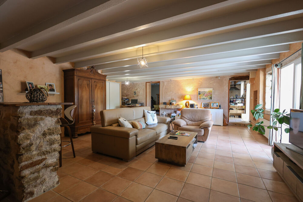 Vente Propriété/Château propriété équestre 7hectares  2 habitations St benigne