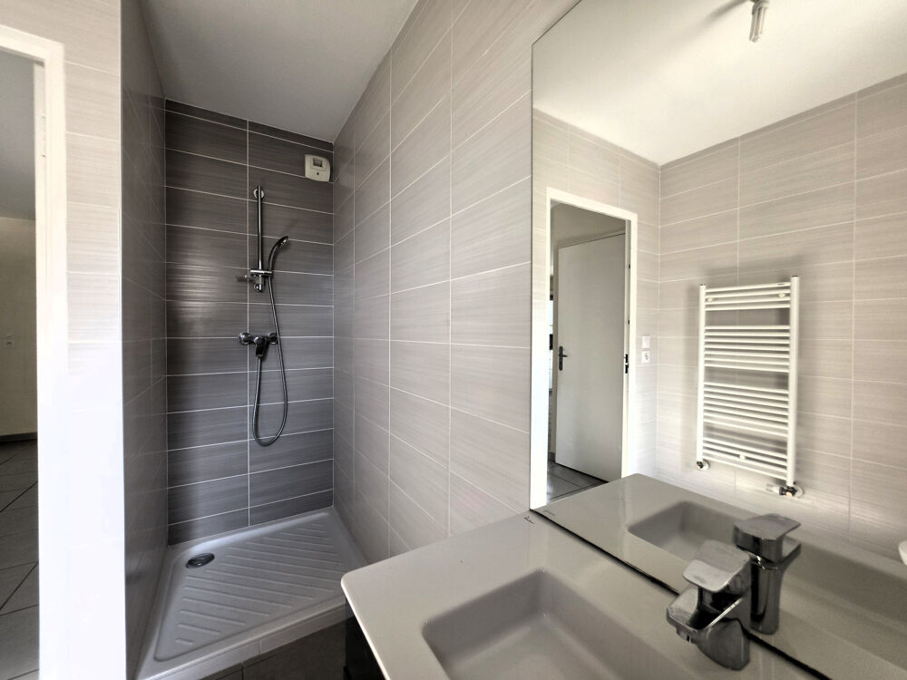 Vente Appartement UN T2 QUI A TOUT POUR PLAIRE… ET UNE TERRASSE QUI CHANGE TOUT Sathonay camp