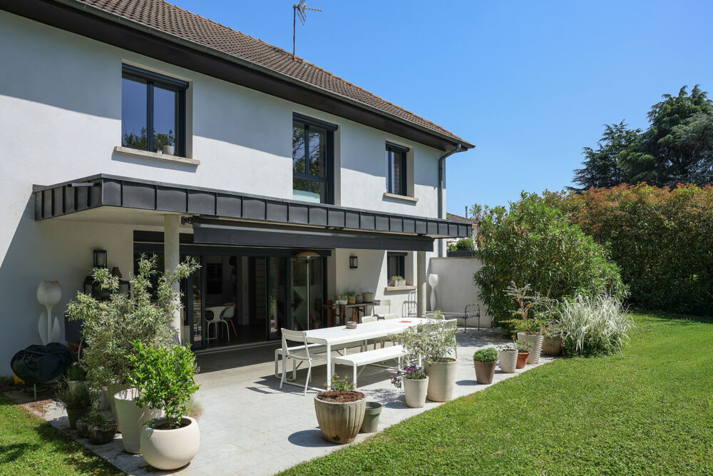 LA MAISON FAMILIALE DONT ON REVE - LIMONEST