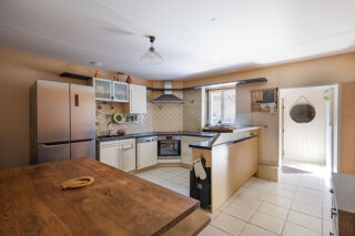  Propriété/château à vendre 8 pièces 224 m²