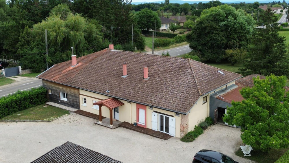 Ferme Rénovée avec caractère sur Grand Terrain