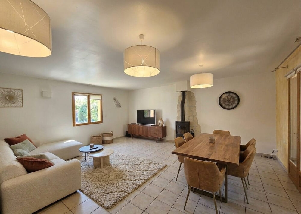 Maison Perrex 4 chambres AU CALME double garage