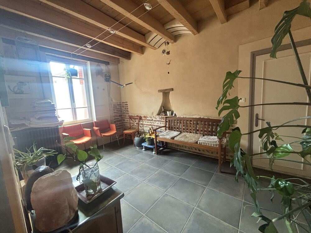 MAISON DE VILLAGE ET LOCAL PROFESSIONNEL CENTRE VONNAS