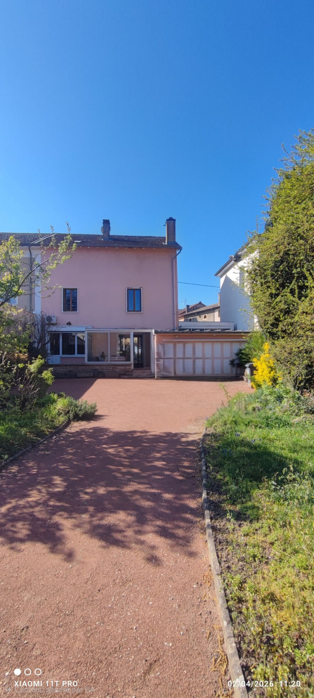 MAISON DE VILLAGE ET LOCAL PROFESSIONNEL CENTRE VONNAS