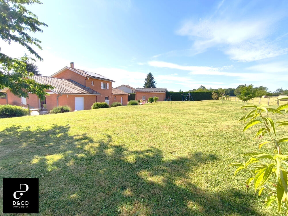 Maison familiale de 200 m2 - Possibilité d'activitées libérales ou artisanal existant avec accès PMR- terrain