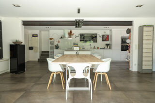  Propriété/château à vendre 9 pièces 251 m²