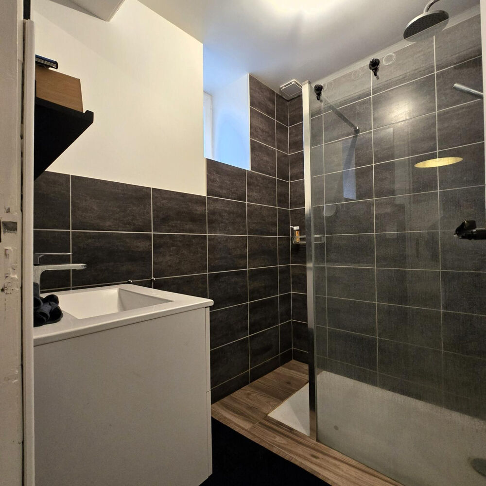 Vente Maison UNE MAISON FAMILIALE AUX BEAUX VOLUMES, AU CŒUR D'UN VILLAGE BOURGUIGNON Aze
