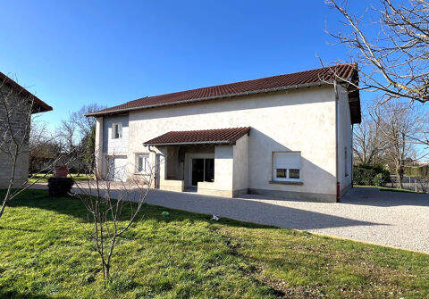   belle maison de 154m2 au centre de Vonnas + appartement Maison - 6 pi�ce(s) - 152 m�