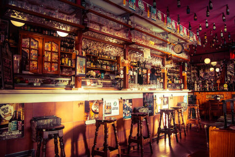   DEPARTEMENT 85. FONDS DE COMMERCE BAR JEUX A VENDRE EN VENDEE 
