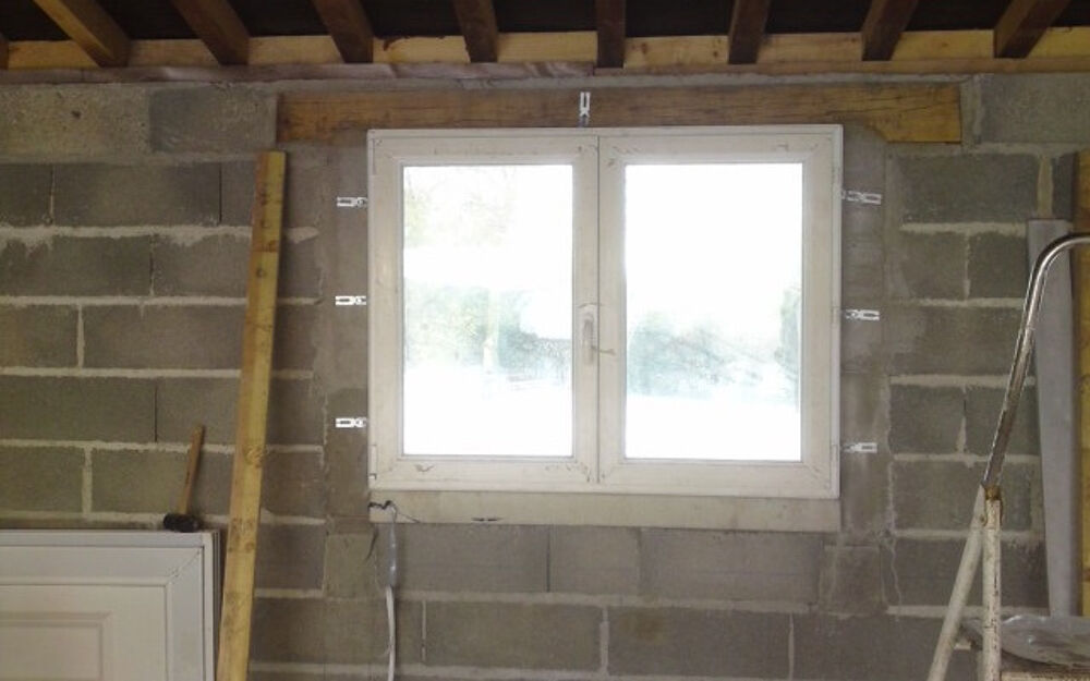   Pose de Menuiserie bois, alu et PVC   Isolation intérieure et extérieure   Placoplâtre   Agencement   Rénovati 