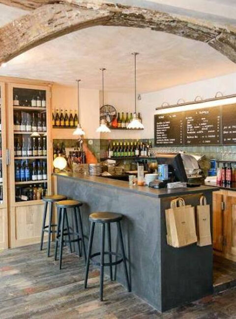   COIFFEUR BARBIER - CAVE A SPIRITUEUX - ESPACE CAFE LICENCE IV A VENDRE 