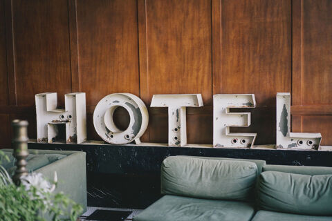 Vente murs d'ensemble hôtelier. 438400 16000 Angouleme