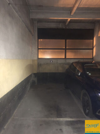  Parking / Garage  louer 