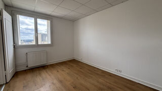  Appartement à louer 3 pièces 60 m²