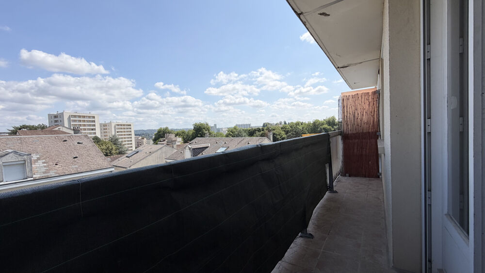 Appartement T4 à fort potentiel de rénovation, situé dan....