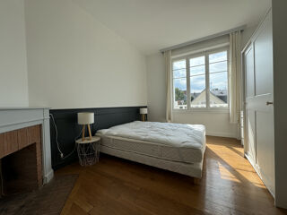  Appartement à louer 3 pièces 77 m²