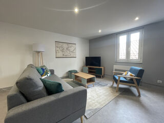  Appartement à louer 4 pièces 90 m²