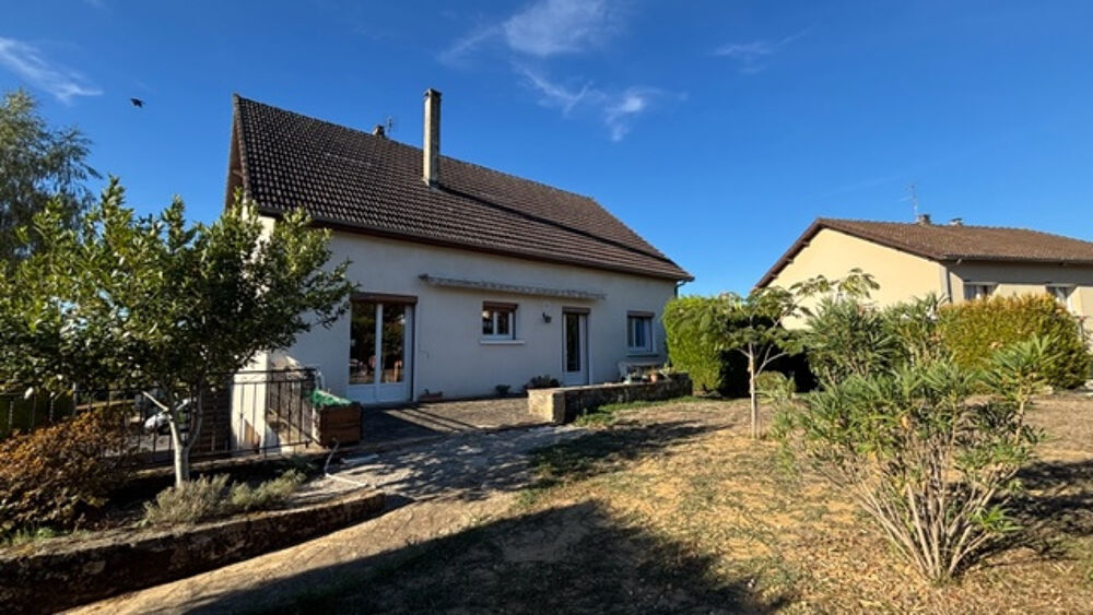 Maison spacieuse à proximité du CHU avec garage, terrasse, balcon et jardin