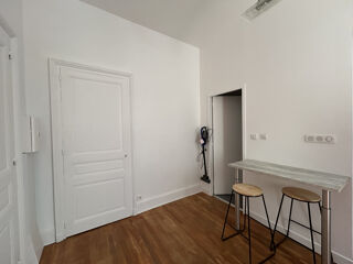  Appartement à louer 1 pièce 16 m²