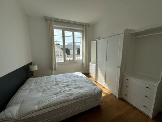 Appartement à louer 3 pièces 77 m²