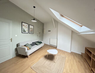  Appartement à louer 2 pièces 32 m²