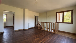 Maison à louer 4 pièces 130 m²