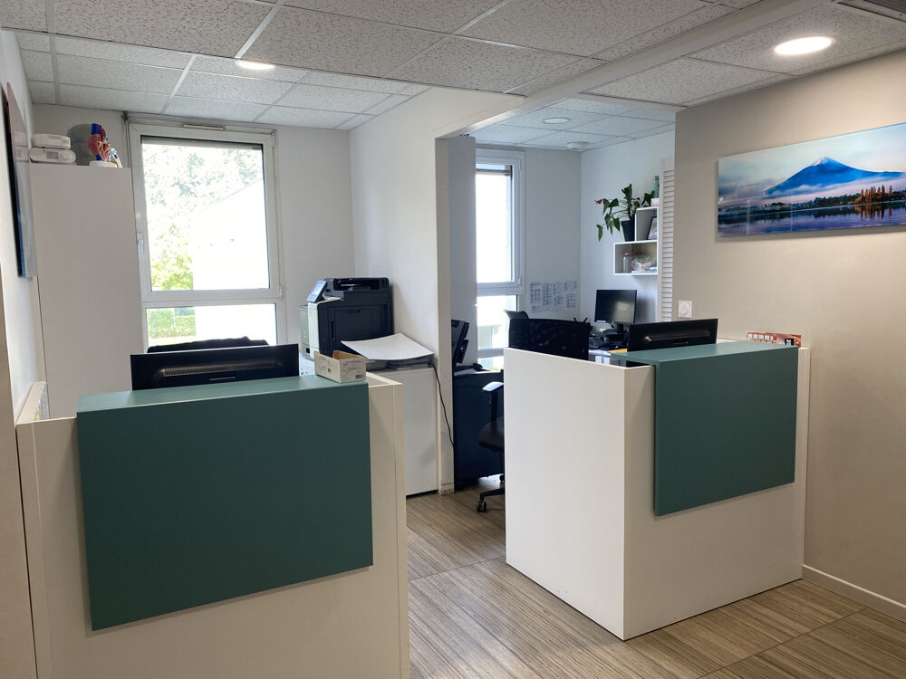   LOCAL PROFESSIONNEL 4 PIECES avec PARKING 07500 GUILHERAND-GRANGES 