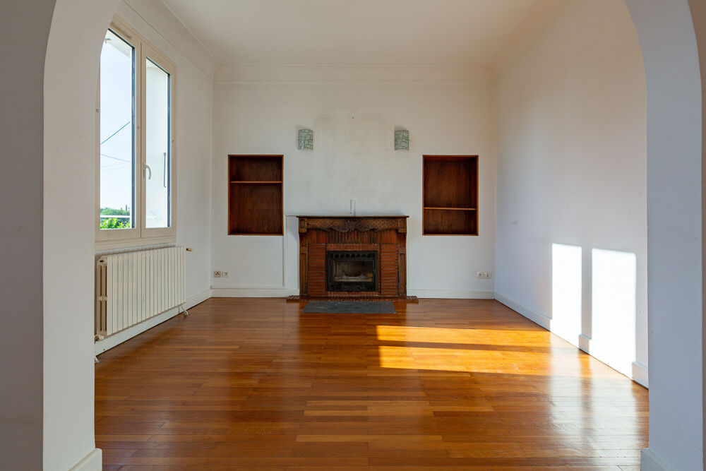 Villa 8 pièces avec piscine et garage sur 1675 m2 de terrain, 26100 ROMANS SUR ISERE