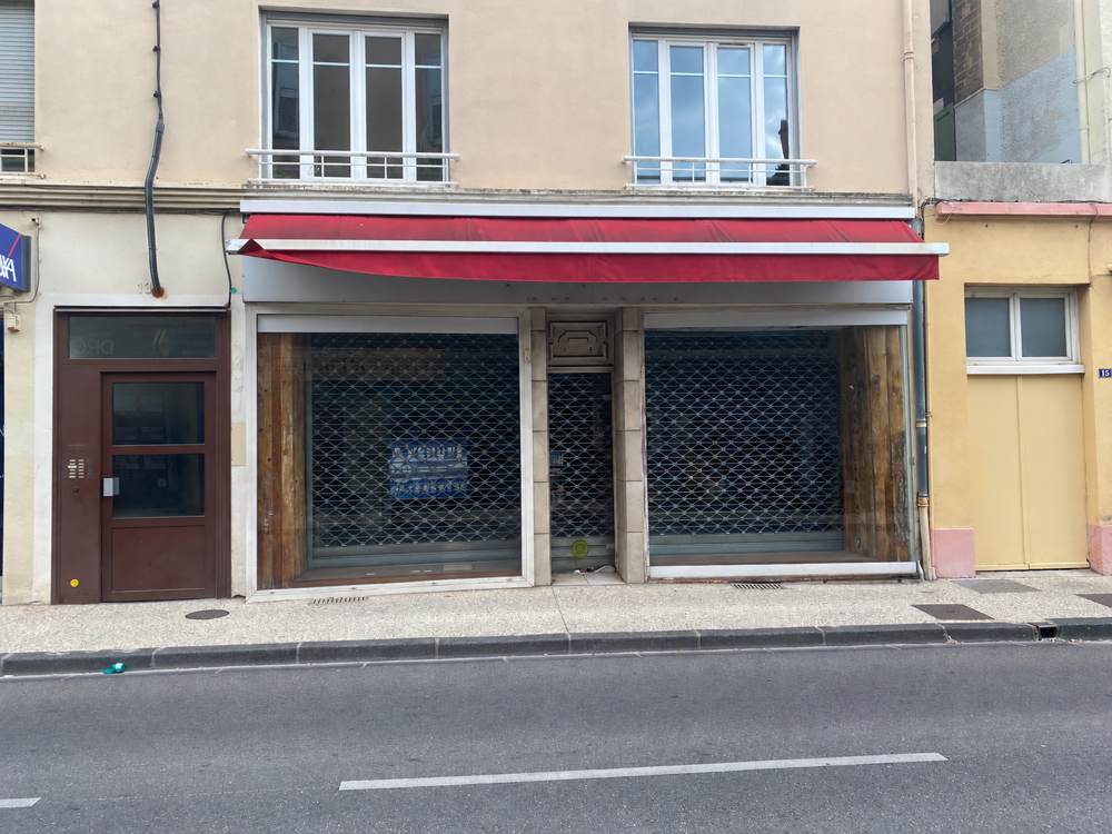   Grand local avec cave, Rue des Alpes, 26000 VALENCE 