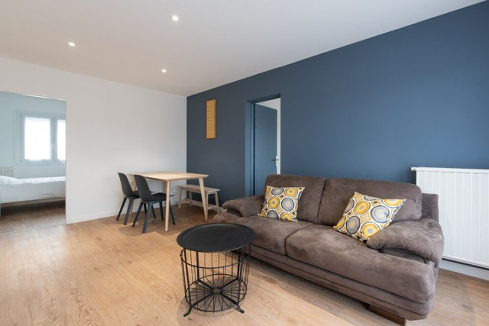 Vente Appartement Appartement T4 rénové avec balcon, cave et garage, Rue Montplaisir, 26000 VALENCE Valence