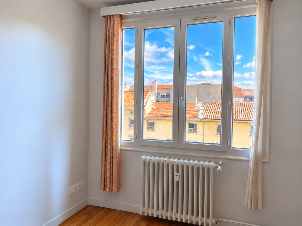 Vente Appartement T4 avec cave et garage, avenue V. Hugo. Résidence du Lycée, 26000 VALENCE Valence
