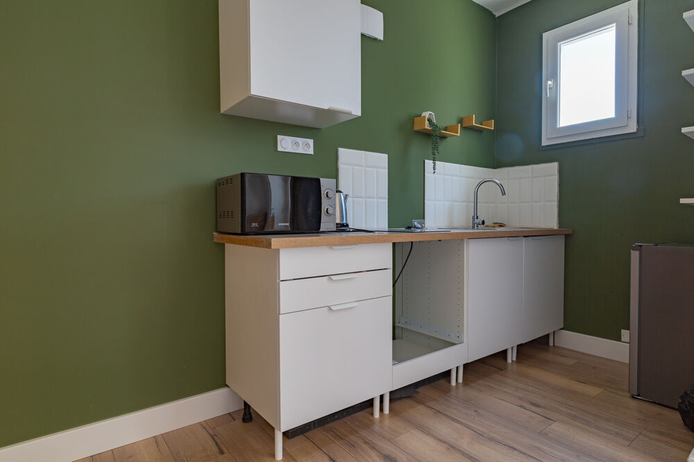 Appartement T1 avec cave vendu loué, Résidence LE CAPRICORNE A, 26000 VALENCE