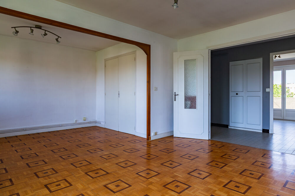 Appartement T4 dernier étage avec 2 balcons et cave 26000 VALENCE