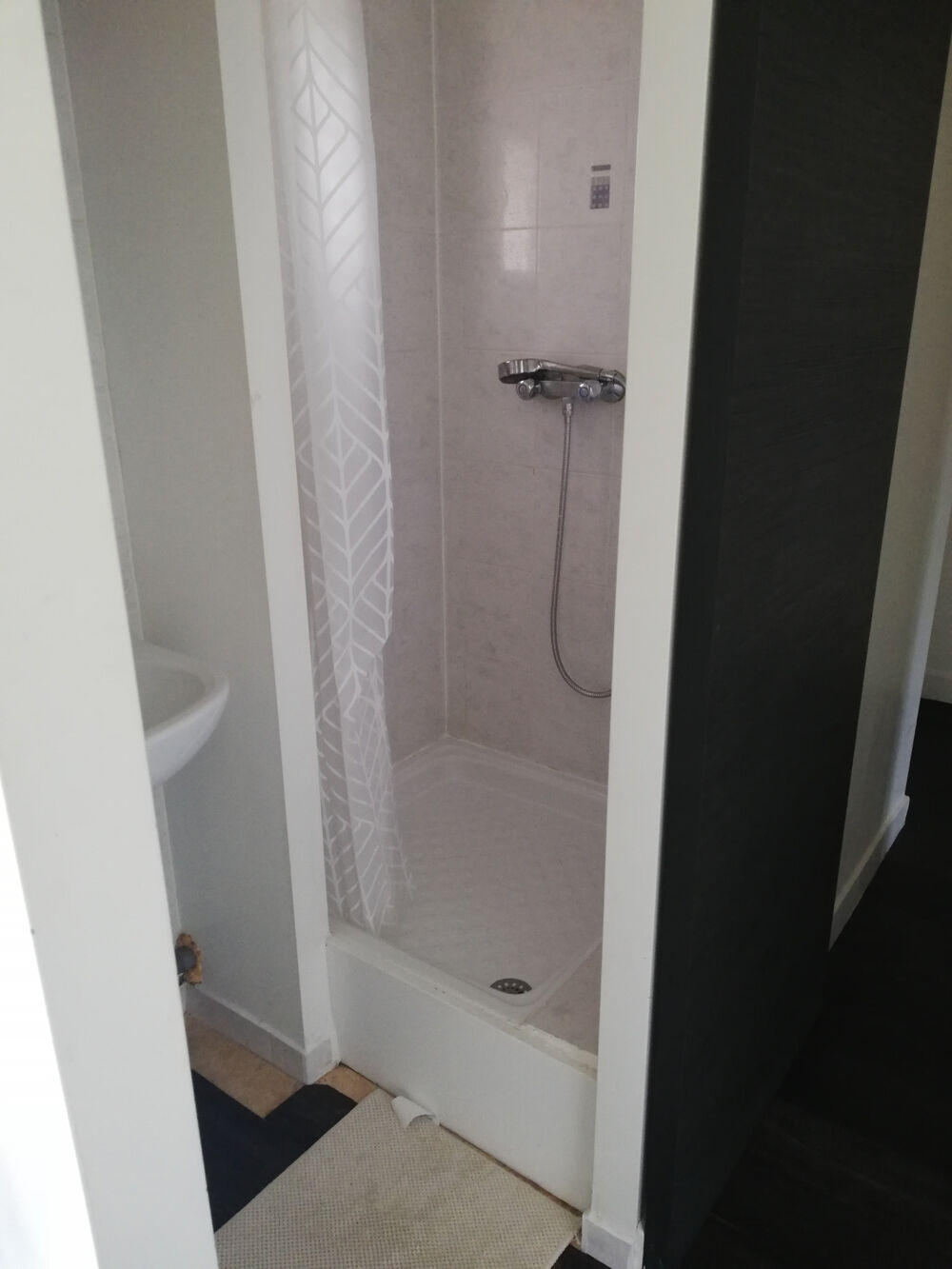 Appartement Type 3 vendu loué, Quartier LAPRAT, 26000 VALENCE