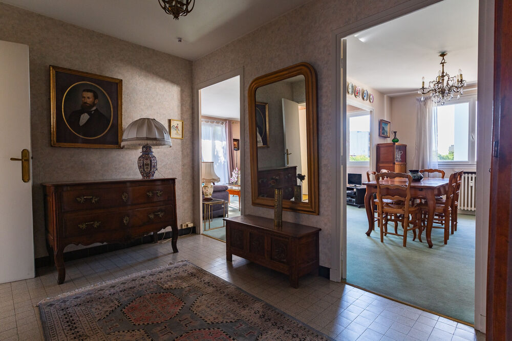 Vente Appartement Appartement 5 pièces avec cave et parking, La Tour Sainte Catherine, 26000 VALENCE Valence