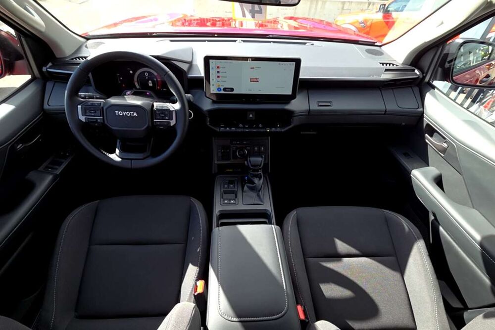 Hilux NEW 2.8 204 BVA CONFORT 4PL occasion 73730 Cevins