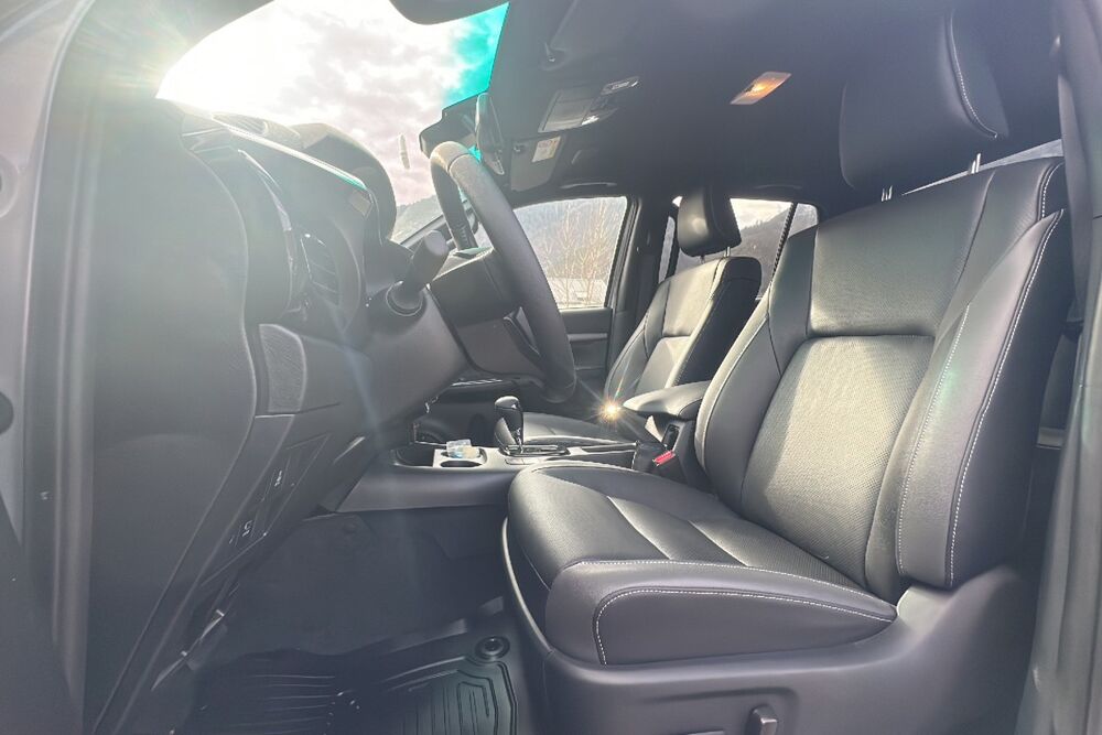 Hilux 2.8 204 BVA INVINCIBLE 4PL 2026 occasion 73730 Cevins