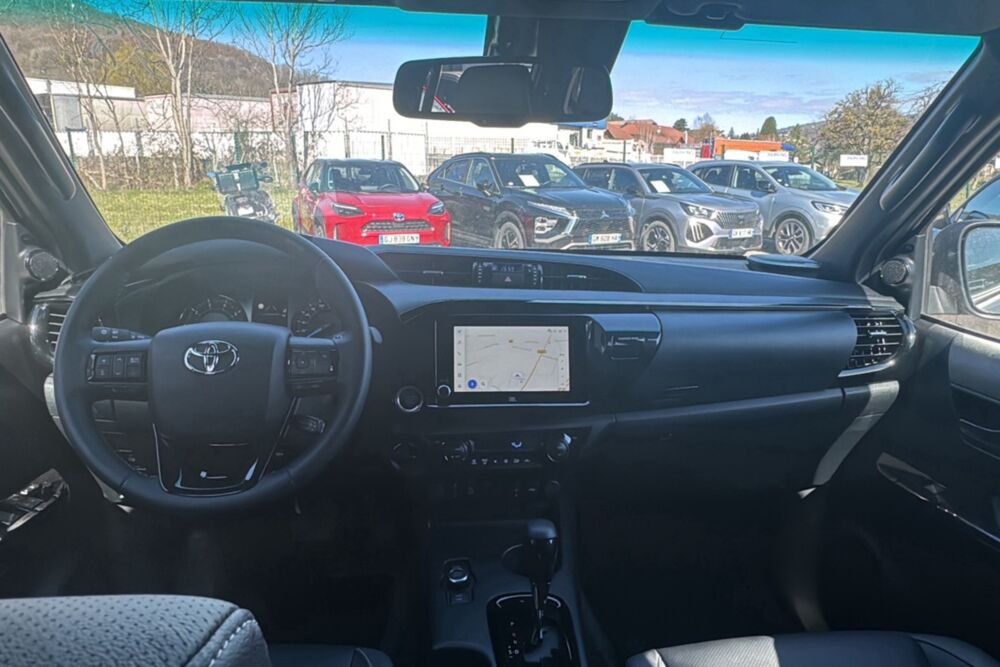 Hilux 2.8 204 BVA INVINCIBLE HARDTOP 2026 occasion 73730 Cevins