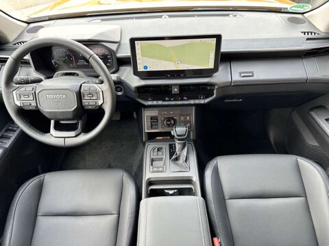 Hilux NEW 2.8 204 BVA INVINCIBLE 4PL 2026 occasion 73730 Cevins