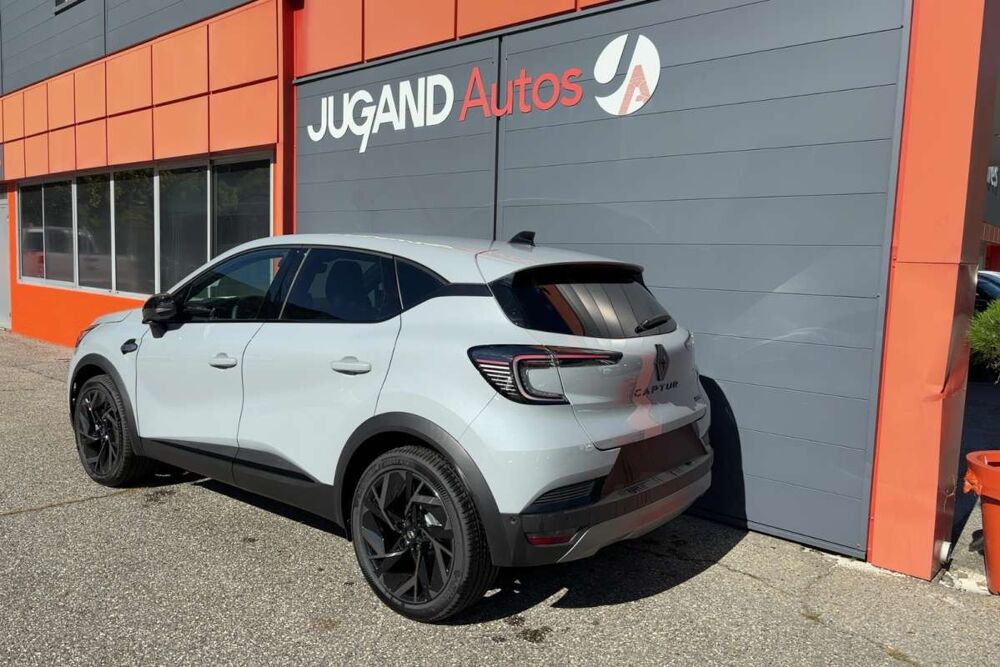 Captur E-TECH 160 ESPRIT ALPINE occasion 73730 Cevins