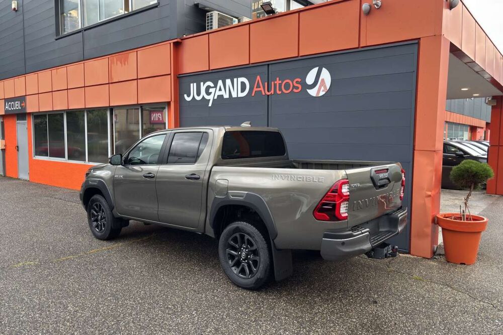 Hilux 2.8 204 BVA INVINCIBLE 4PL 2026 occasion 73730 Cevins