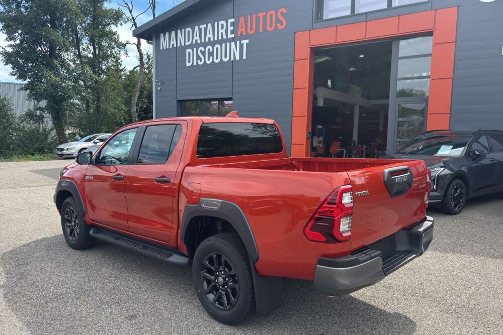Hilux 2.8 204 BVA INVINCIBLE 4PL 2026 occasion 73730 Cevins