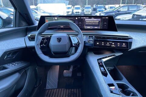 5008 HYBRID 145 E-DCS6 ALLURE PLUS 2025 occasion 73730 Cevins