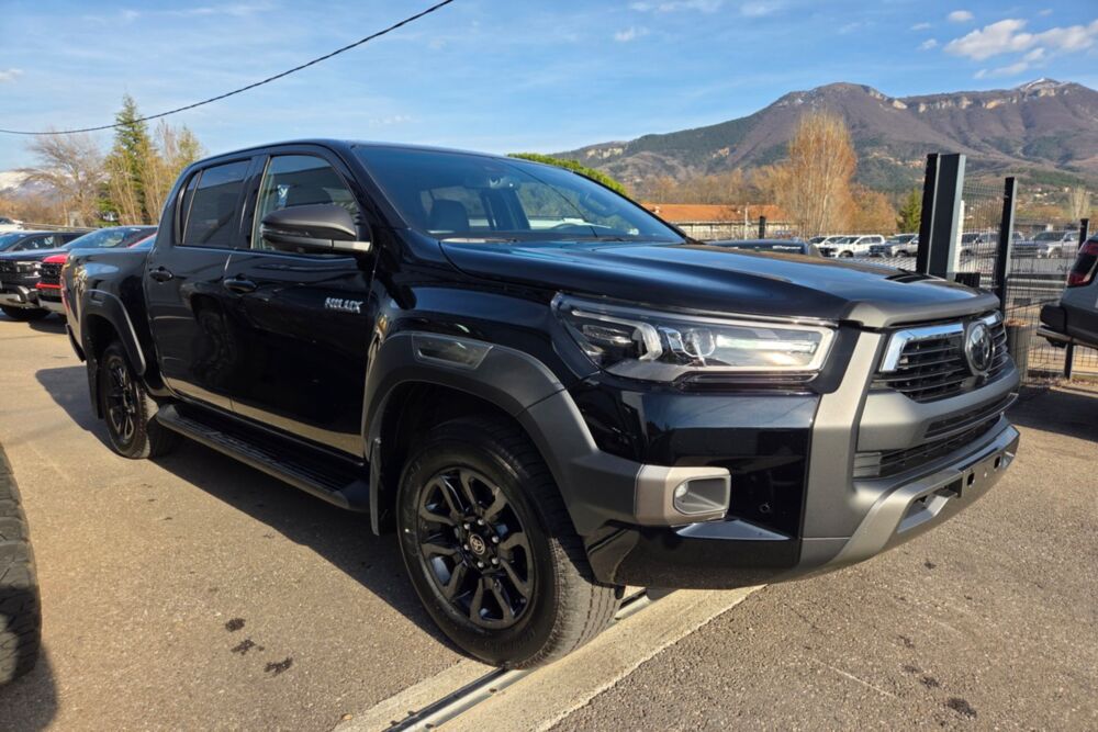 Hilux 2.8 204 BVA INVINCIBLE 4PL 2026 occasion 73730 Cevins