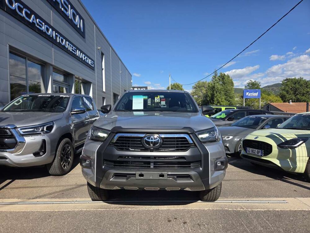 Hilux 2.8 204 BVA INVINCIBLE 4PL 2026 occasion 73730 Cevins