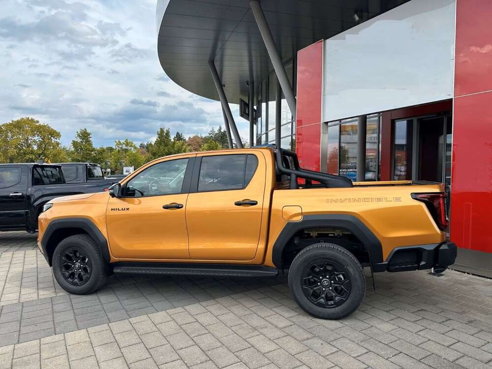 Hilux NEW 2.8 204 BVA INVINCIBLE 4PL 2026 occasion 73730 Cevins