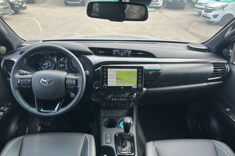 Hilux 2.8 204 BVA INVINCIBLE 4PL 2026 occasion 73730 Cevins