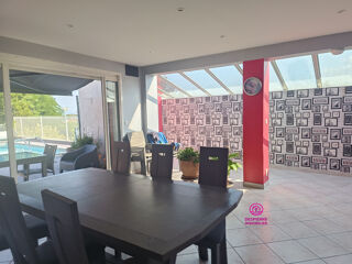  Maison  vendre 7 pices 205 m